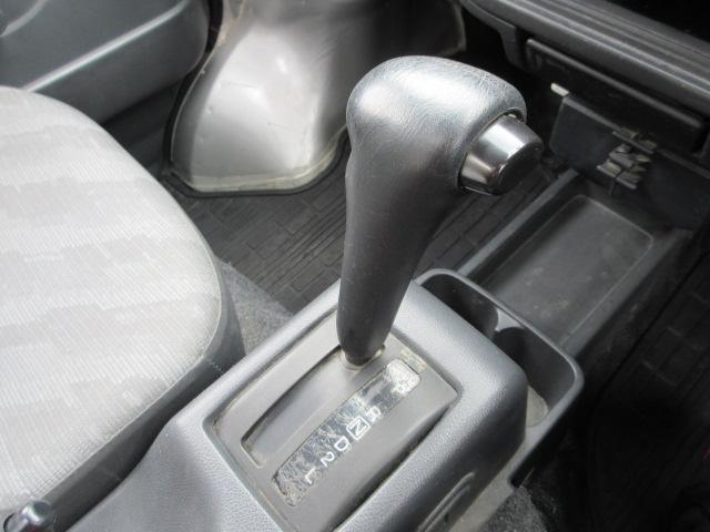 キャリイトラック ＫＣ　４ＷＤ　エアコン　パワーステアリング　ＡＭ／ＦＭラジオ付き　ワンオーナー（9枚目）