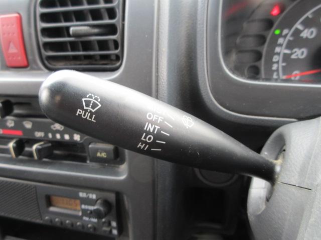 キャリイトラック ＫＣ　４ＷＤ　エアコン　パワーステアリング　ＡＭ／ＦＭラジオ付き　ワンオーナー（12枚目）