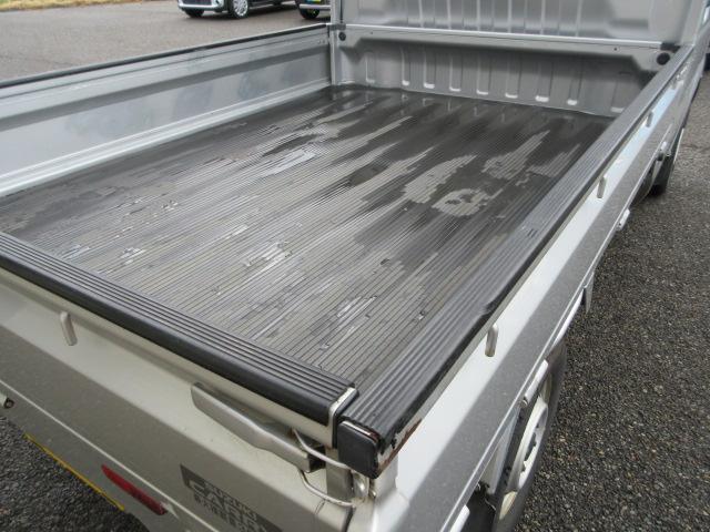 キャリイトラック ＫＣ　４ＷＤ　エアコン　パワーステアリング　ＡＭ／ＦＭラジオ付き　ワンオーナー（17枚目）