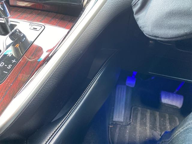 プレミアム 4WD モデリスタリップスポイラー メッキパーツ 20インチホイール 9インチナビ シートヒーター パワーシート 電動リアゲート ナビテレビ(33枚目)