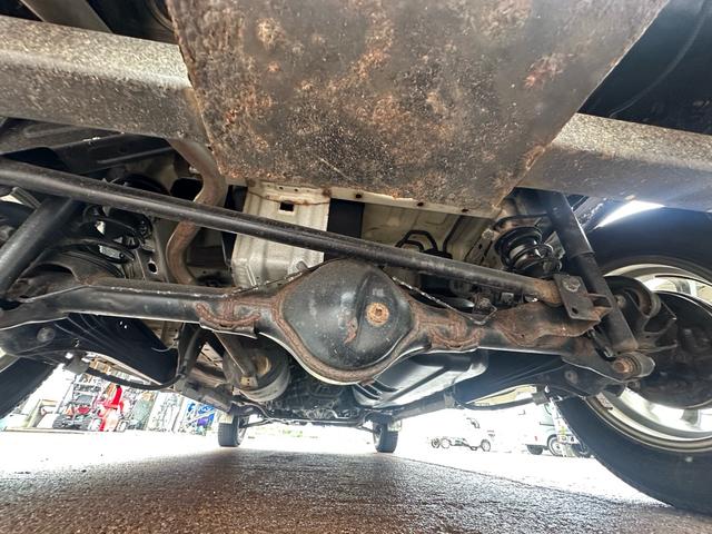 エブリイ ＰＡ　パートタイム４ＷＤ　車検整備付き　色替えペイント　原色シルバー　社外ＡＷ　ハイルーフ　２ｎｄ発進　５速ＡＴ　サイドカーテン　自社保証３か月３０００Ｋｍ付き（47枚目）