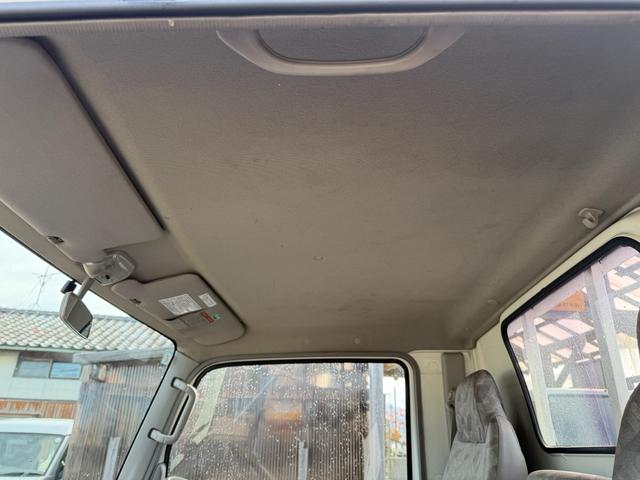 タイタンダッシュ シングルワイドローＤＸ　車検Ｒ８年４月まで　切り替え４ＷＤ　ＭＴ　純正オーディオ　電動格納ミラー　エアコン　パワーステアリング　ＨＩＤヘッドライト　ＥＴＣ車載器　シングルタイヤ　新免許対応車（22枚目）