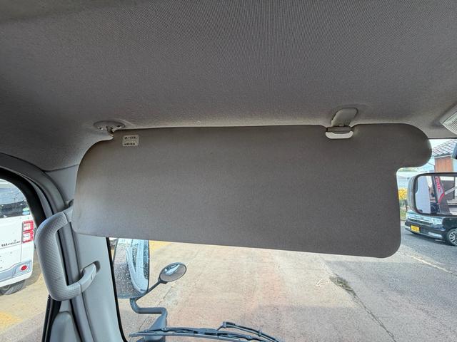タイタンダッシュ シングルワイドローＤＸ　車検Ｒ８年４月まで　切り替え４ＷＤ　ＭＴ　純正オーディオ　電動格納ミラー　エアコン　パワーステアリング　ＨＩＤヘッドライト　ＥＴＣ車載器　シングルタイヤ　新免許対応車（32枚目）