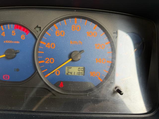 タイタンダッシュ シングルワイドローＤＸ　車検Ｒ８年４月まで　切り替え４ＷＤ　ＭＴ　純正オーディオ　電動格納ミラー　エアコン　パワーステアリング　ＨＩＤヘッドライト　ＥＴＣ車載器　シングルタイヤ　新免許対応車（45枚目）