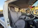 フルフラットロー　４ＷＤ　平ボディ　シングルタイヤ　車検Ｒ８年７月まで　ＥＴＣ車載器　社外オーディオ　荷台パネル貼り　アオリ塗装済み　パートタイム４ＷＤ　切り替え４ＷＤ　ＨＩＤヘッドライト　幌付き（24枚目）