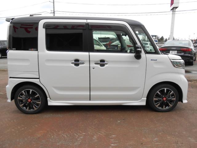 スペーシアカスタム ハイブリッドＸＳターボ　４ＷＤ・純正８インチナビＴＶ・全方位カメラ・両側パワースライドドア・クルーズコントロール・ディアルセンサーブレーキサポート・　ヘッドアップディスプレイ　・ピュアホワイトＰ　ブラック２トーンルーフ（5枚目）