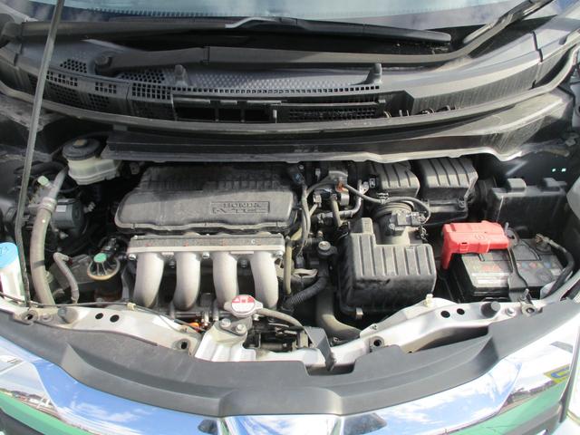 フリード G ジャストセレクション 純正ナビ フルセグ 片側パワスラ ETC バックモニター スマートキー オートエアコン 3列シート Bluetoothオーディオ HIDヘッドライト(12枚目)