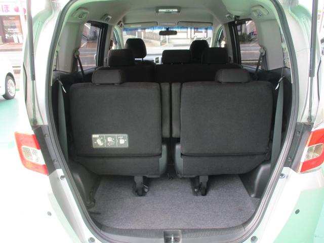 フリード G ジャストセレクション 純正ナビ フルセグ 片側パワスラ ETC バックモニター スマートキー オートエアコン 3列シート Bluetoothオーディオ HIDヘッドライト(18枚目)