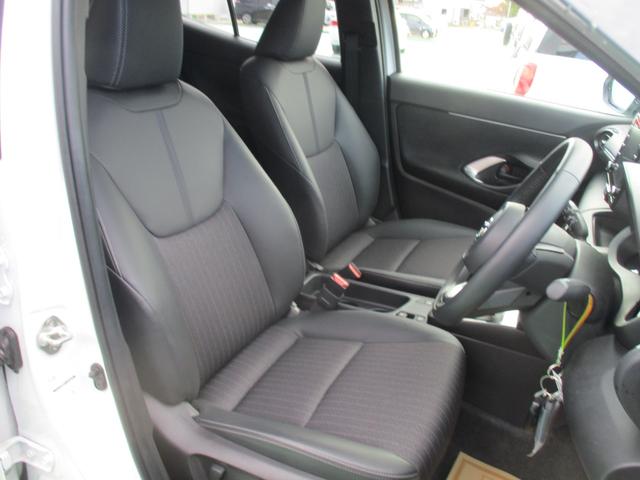 ヤリスクロス Ｚ　Ｄオーディオ　ナビ　フルセグ　ＬＥＤヘッドライト　ＢＳＭ　ＰＣＳ　クリアランスソナー　パノラマモニター　純正アルミホイール　パワーバックドア　電動パーキングブレーキ　スマートキー　シートヒーター（14枚目）