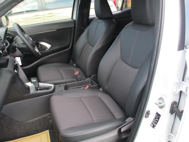 ヤリスクロス Ｚ　Ｄオーディオ　ナビ　フルセグ　ＬＥＤヘッドライト　ＢＳＭ　ＰＣＳ　クリアランスソナー　パノラマモニター　純正アルミホイール　パワーバックドア　電動パーキングブレーキ　スマートキー　シートヒーター（16枚目）