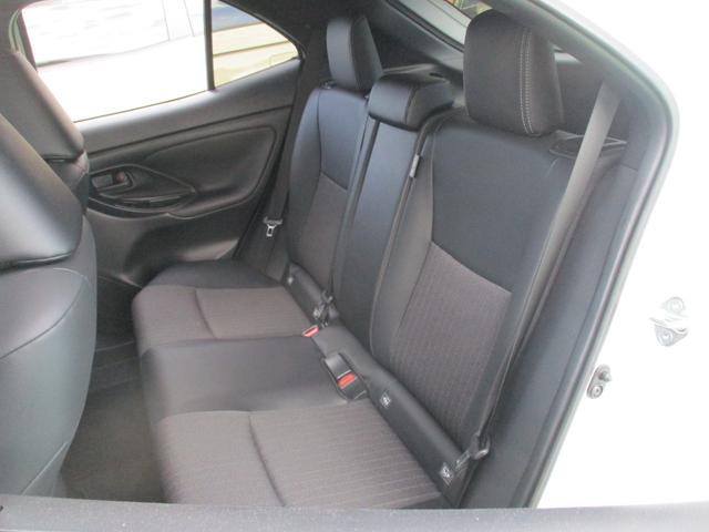 ヤリスクロス Ｚ　Ｄオーディオ　ナビ　フルセグ　ＬＥＤヘッドライト　ＢＳＭ　ＰＣＳ　クリアランスソナー　パノラマモニター　純正アルミホイール　パワーバックドア　電動パーキングブレーキ　スマートキー　シートヒーター（17枚目）