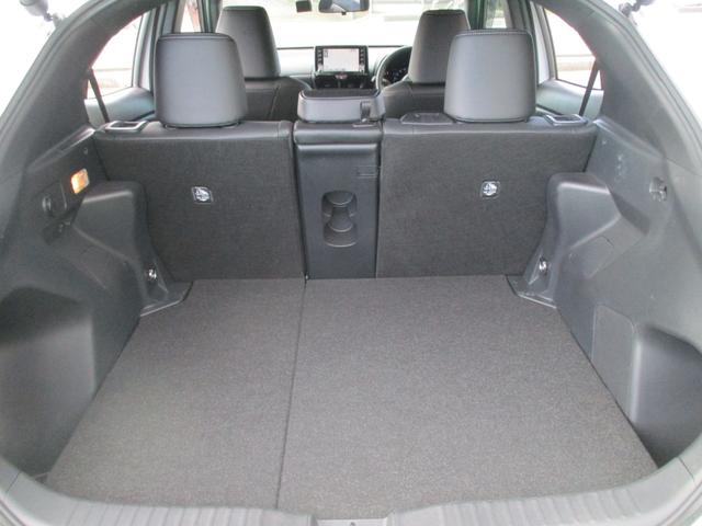 ヤリスクロス Ｚ　Ｄオーディオ　ナビ　フルセグ　ＬＥＤヘッドライト　ＢＳＭ　ＰＣＳ　クリアランスソナー　パノラマモニター　純正アルミホイール　パワーバックドア　電動パーキングブレーキ　スマートキー　シートヒーター（18枚目）