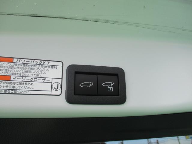 ヤリスクロス Ｚ　Ｄオーディオ　ナビ　フルセグ　ＬＥＤヘッドライト　ＢＳＭ　ＰＣＳ　クリアランスソナー　パノラマモニター　純正アルミホイール　パワーバックドア　電動パーキングブレーキ　スマートキー　シートヒーター（19枚目）