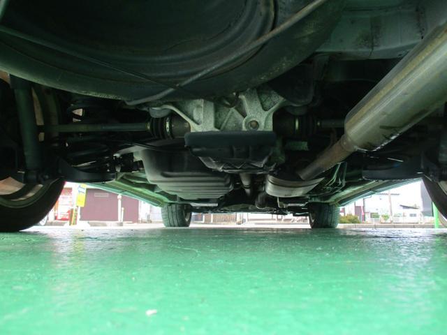 ヴェルファイア ２．４Ｚ　片側パワスラ　ＨＩＤヘッドライト　４ＷＤ　ナビ　フルセグＴＶ　ウォークスルー　純正１８インチアルミホイール　障害物センサー　Ｂｌｕｅｔｏｏｔｈオーディオ（9枚目）