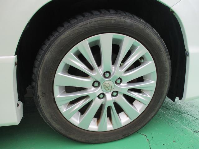 ヴェルファイア ２．４Ｚ　片側パワスラ　ＨＩＤヘッドライト　４ＷＤ　ナビ　フルセグＴＶ　ウォークスルー　純正１８インチアルミホイール　障害物センサー　Ｂｌｕｅｔｏｏｔｈオーディオ（10枚目）