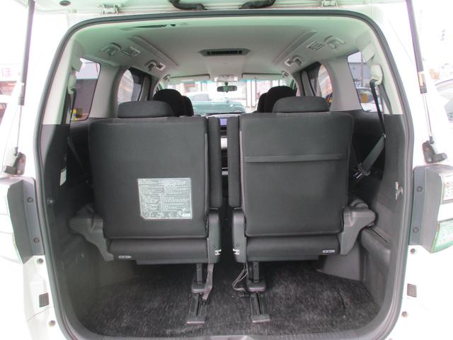 ヴェルファイア ２．４Ｚ　片側パワスラ　ＨＩＤヘッドライト　４ＷＤ　ナビ　フルセグＴＶ　ウォークスルー　純正１８インチアルミホイール　障害物センサー　Ｂｌｕｅｔｏｏｔｈオーディオ（18枚目）