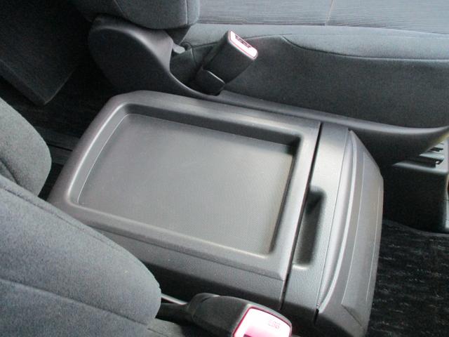 ヴェルファイア ２．４Ｚ　片側パワスラ　ＨＩＤヘッドライト　４ＷＤ　ナビ　フルセグＴＶ　ウォークスルー　純正１８インチアルミホイール　障害物センサー　Ｂｌｕｅｔｏｏｔｈオーディオ（31枚目）