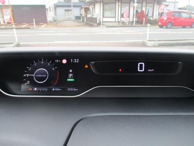 セレナ ハイウェイスターV 純正10型ナビ アラウンドビュー 両側パワスラ LEDヘッドライト エマージェンシーブレーキ BSM 純正アルミホイール フリップダウンモニター Bluetoot プッシュスタート&スマートキー(20枚目)