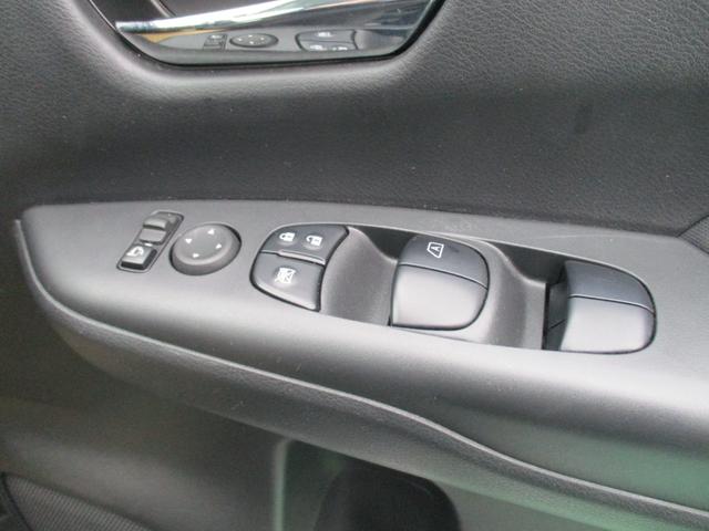 セレナ ハイウェイスターV 純正10型ナビ アラウンドビュー 両側パワスラ LEDヘッドライト エマージェンシーブレーキ BSM 純正アルミホイール フリップダウンモニター Bluetoot プッシュスタート&スマートキー(22枚目)