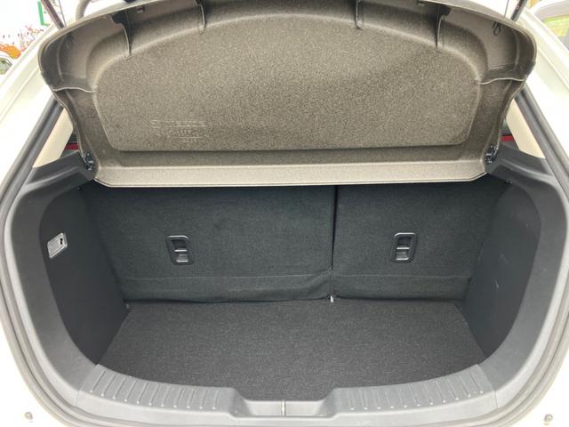 デミオ ＸＤ　ミッドセンチュリー　クルコン　両席シートヒーター　ナビ　ＴＶ　オートライト　レーンキープアシスト　ヘッドアップディスプレイ　エンジンスターター　４ＷＤ　ディーゼル　アイドリングストップ（9枚目）