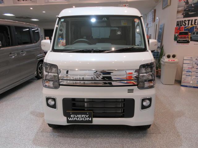 エブリイワゴン ＰＺターボスペシャル　ハイルーフ　４ＷＤ　届出済未使用車　ケンウッドフルセグナビ　バックカメラ　電動オートステップ　ＬＥＤヘッドランプ　ハロゲンフォグランプ　衝突被害軽減ブレーキ　両側電動スライドドア　本革巻ハンドル（3枚目）