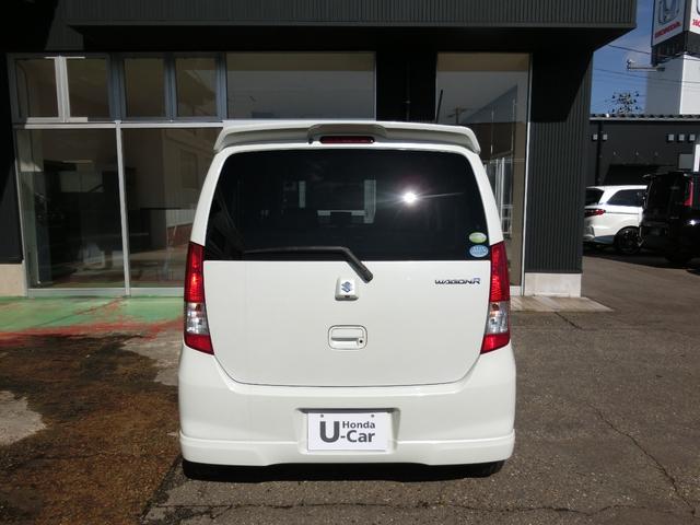 ワゴンＲ リミテッド　バックモニター付ＣＤ　リアカメラ　ＥＴＣ　社外１４インチアルミホイール　スマートキー　４ＷＤ（3枚目）