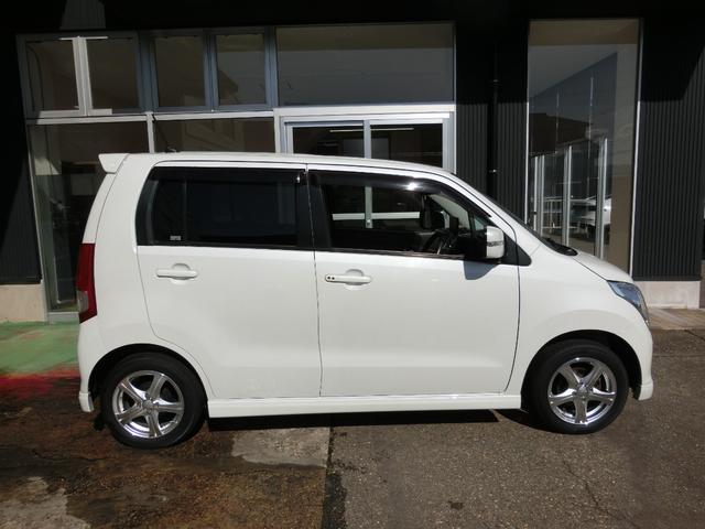 ワゴンＲ リミテッド　バックモニター付ＣＤ　リアカメラ　ＥＴＣ　社外１４インチアルミホイール　スマートキー　４ＷＤ（4枚目）