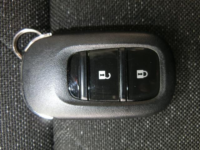 ヴェゼル ｅ：ＨＥＶＸ　Ｈｏｎｄａコネクト対応ナビＴＶ　リアカメラ　ＥＴＣ２．０　ＬＥＤヘッドライト　ＨｏｎｄａＳＥＮＳＩＮＧ（7枚目）