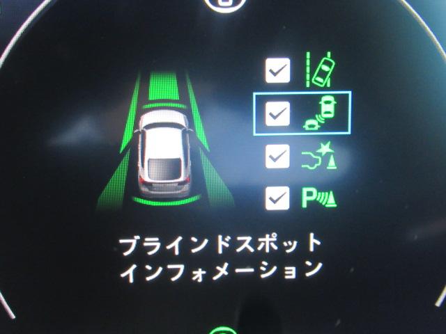 シビック ＲＳ　ＬＥＤヘッド　コーナーセンサー　衝突被害軽減ブレーキ　Ｂカメラ　シートヒーター　ワンオーナー　パワ－シ－ト　フルセグＴＶ　スマートキー　クルーズコントロール　ＵＳＢ　セキュリティアラーム　ＥＴＣ（28枚目）
