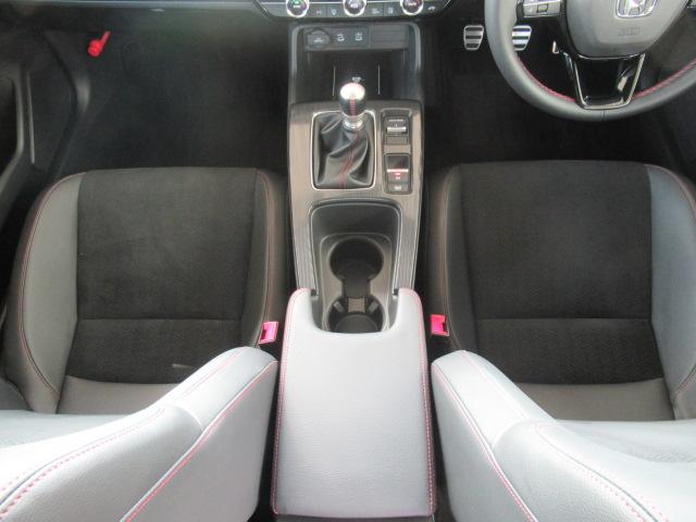 シビック ＲＳ　ＬＥＤヘッド　コーナーセンサー　衝突被害軽減ブレーキ　Ｂカメラ　シートヒーター　ワンオーナー　パワ－シ－ト　フルセグＴＶ　スマートキー　クルーズコントロール　ＵＳＢ　セキュリティアラーム　ＥＴＣ（35枚目）
