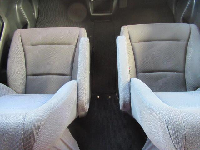 ステップワゴンスパーダ クールスピリット　オートエアコン　地デジ　パワステ　ＨＤＤナビゲーション　ＥＴＣ　パワーウィンドウ　フロントカメラ　ＥＳＣ　スマートキー　ＵＳＢ　イモビライザー　エアバック　キーレス　３列シート（33枚目）