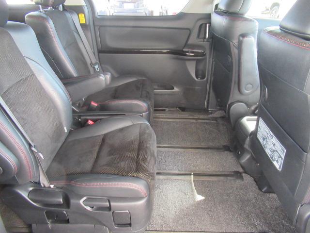 ヴェルファイア ２．４ＺゴールデンアイズＩＩ　リヤカメラ　ＥＴＣ付　ＤＶＤ再生機能　ナビＴＶ　盗難防止システム　サイドエアバッグ　デュアルエアコン　オートクルーズコントロール　地デジフルセグ　３列シート　ＨＤＤナビ（32枚目）