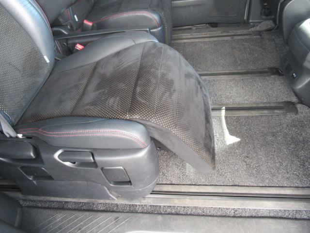 ヴェルファイア ２．４ＺゴールデンアイズＩＩ　リヤカメラ　ＥＴＣ付　ＤＶＤ再生機能　ナビＴＶ　盗難防止システム　サイドエアバッグ　デュアルエアコン　オートクルーズコントロール　地デジフルセグ　３列シート　ＨＤＤナビ（34枚目）