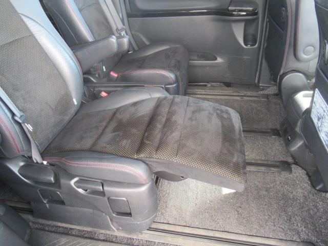 ヴェルファイア ２．４ＺゴールデンアイズＩＩ　リヤカメラ　ＥＴＣ付　ＤＶＤ再生機能　ナビＴＶ　盗難防止システム　サイドエアバッグ　デュアルエアコン　オートクルーズコントロール　地デジフルセグ　３列シート　ＨＤＤナビ（35枚目）