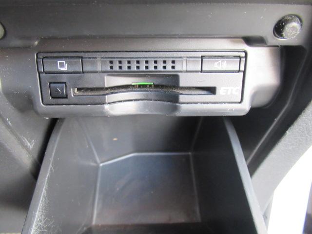 ヴェルファイア ２．４ＺゴールデンアイズＩＩ　リヤカメラ　ＥＴＣ付　ＤＶＤ再生機能　ナビＴＶ　盗難防止システム　サイドエアバッグ　デュアルエアコン　オートクルーズコントロール　地デジフルセグ　３列シート　ＨＤＤナビ（53枚目）