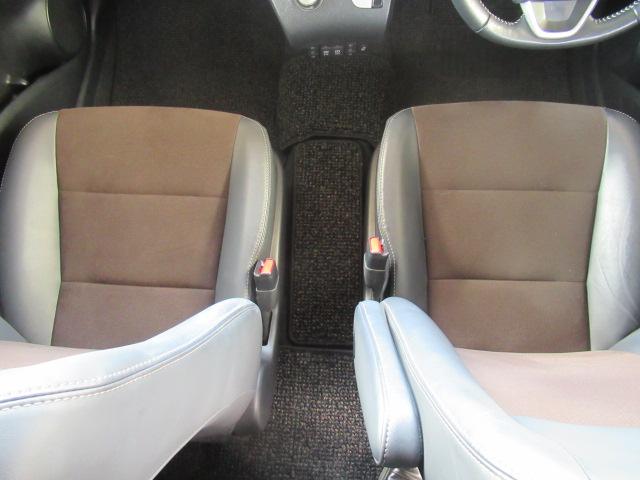 シエンタ ハイブリッドＧクエロ　サイドカメラ　アラウンドビューモニター　地デジＴＶ　フロントカメラ　盗難防止　Ａライト　横滑り防止　シートヒータ　ＬＥＤライト　クルコン　ドライブレコーダー　スマートキー（30枚目）