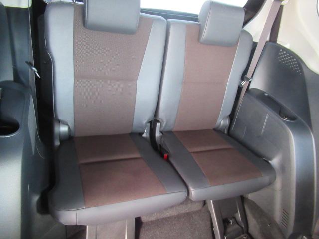 シエンタ ハイブリッドＧクエロ　サイドカメラ　アラウンドビューモニター　地デジＴＶ　フロントカメラ　盗難防止　Ａライト　横滑り防止　シートヒータ　ＬＥＤライト　クルコン　ドライブレコーダー　スマートキー（37枚目）