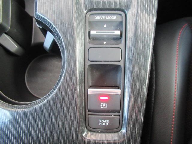 シビック ｅ：ＨＥＶ　盗難防止システム　クリアランスソナー　オートクルーズコントロール　地デジフルセグ　後カメラ　ＵＳＢポート　パワーステアリング　パワーシート　ＬＥＤライト　パワーウィンドウ　エアコン　ＡＢＳ（26枚目）