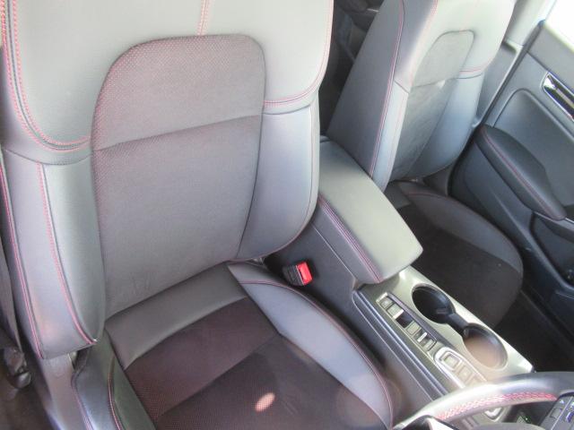 シビック ｅ：ＨＥＶ　盗難防止システム　クリアランスソナー　オートクルーズコントロール　地デジフルセグ　後カメラ　ＵＳＢポート　パワーステアリング　パワーシート　ＬＥＤライト　パワーウィンドウ　エアコン　ＡＢＳ（39枚目）