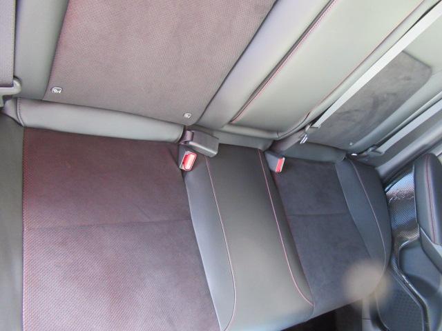 シビック ｅ：ＨＥＶ　盗難防止システム　クリアランスソナー　オートクルーズコントロール　地デジフルセグ　後カメラ　ＵＳＢポート　パワーステアリング　パワーシート　ＬＥＤライト　パワーウィンドウ　エアコン　ＡＢＳ（42枚目）