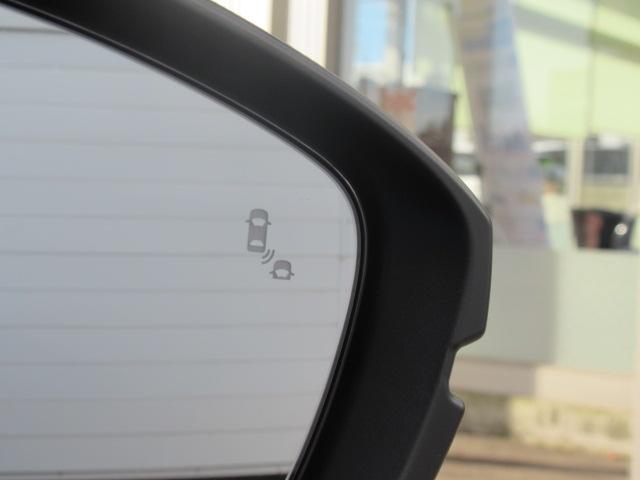 シビック ｅ：ＨＥＶ　盗難防止システム　クリアランスソナー　オートクルーズコントロール　地デジフルセグ　後カメラ　ＵＳＢポート　パワーステアリング　パワーシート　ＬＥＤライト　パワーウィンドウ　エアコン　ＡＢＳ（52枚目）