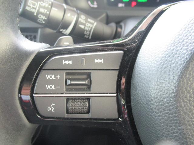 ステップワゴン e:HEVスパーダプレミアムライン マルチカメラ Pテールゲート Wエアコン 両側自動ドア Fセグ USB接続 クリアランスソナ クルーズC 助手席エアバッグ スマートK シ-トヒ-タ- DVD再生(25枚目)