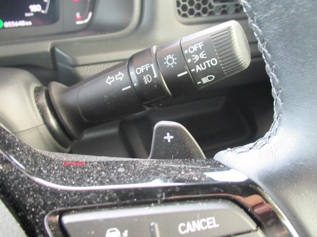 ステップワゴン e:HEVスパーダプレミアムライン マルチカメラ Pテールゲート Wエアコン 両側自動ドア Fセグ USB接続 クリアランスソナ クルーズC 助手席エアバッグ スマートK シ-トヒ-タ- DVD再生(27枚目)