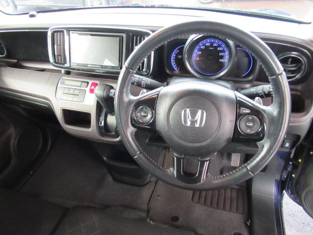 Ｎ－ＯＮＥ プレミアムツアラー・Ｌパッケージ　ＤＶＤ　ターボ車　ワンオーナー　ＡＡＣ　Ｓキー　オートクルーズコントロール　ベンチシート　４ＷＤ　パワーウィンドウ　パワーステアリング　ＥＴＣ　禁煙車　ＡＢＳ（8枚目）