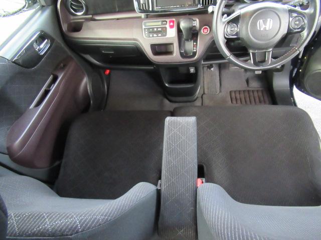 Ｎ－ＯＮＥ プレミアムツアラー・Ｌパッケージ　ＤＶＤ　ターボ車　ワンオーナー　ＡＡＣ　Ｓキー　オートクルーズコントロール　ベンチシート　４ＷＤ　パワーウィンドウ　パワーステアリング　ＥＴＣ　禁煙車　ＡＢＳ（16枚目）