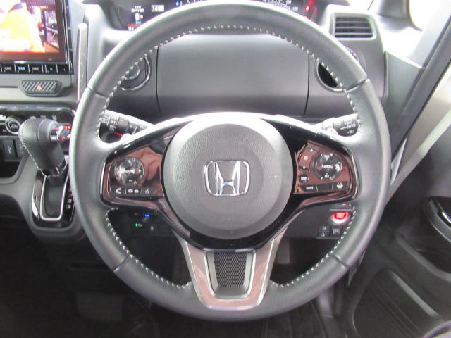 N-BOXカスタム Lスタイル+ブラック 衝突軽減ブレ-キ パーキングセンサー 禁煙 DVD再生 横滑り防止 シ-トヒ-タ- クルーズコントロール LEDライト ナビTV 地デジ イモビライザー スマキー ABS(10枚目)