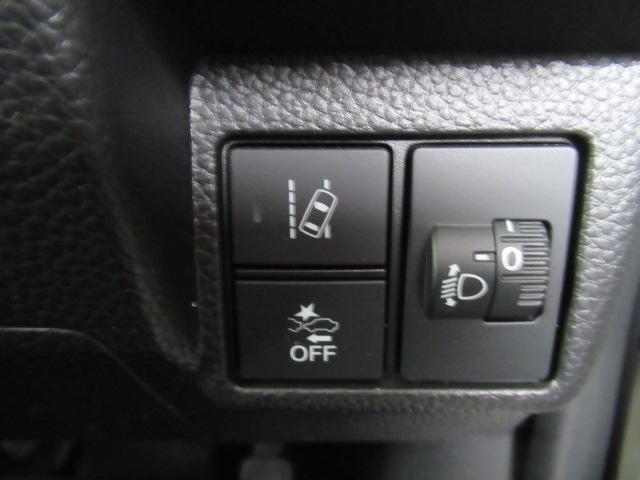 N-BOXカスタム Lスタイル+ブラック 衝突軽減ブレ-キ パーキングセンサー 禁煙 DVD再生 横滑り防止 シ-トヒ-タ- クルーズコントロール LEDライト ナビTV 地デジ イモビライザー スマキー ABS(14枚目)