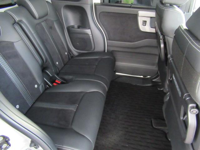 N-BOXカスタム Lスタイル+ブラック 衝突軽減ブレ-キ パーキングセンサー 禁煙 DVD再生 横滑り防止 シ-トヒ-タ- クルーズコントロール LEDライト ナビTV 地デジ イモビライザー スマキー ABS(27枚目)