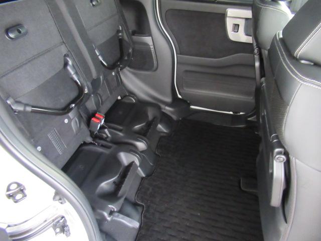 N-BOXカスタム Lスタイル+ブラック 衝突軽減ブレ-キ パーキングセンサー 禁煙 DVD再生 横滑り防止 シ-トヒ-タ- クルーズコントロール LEDライト ナビTV 地デジ イモビライザー スマキー ABS(32枚目)