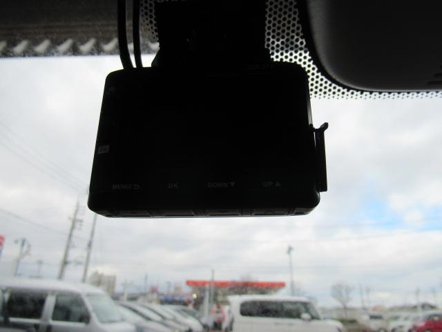 N-WGN Lホンダセンシング ETC装備 Bモニタ 誤発進抑制 1オナ LEDランプ シートヒータ オートライト DVD フルセグ 横滑り防止機能 USBポート パーキングセンサー セキュリティアラーム ABS(17枚目)